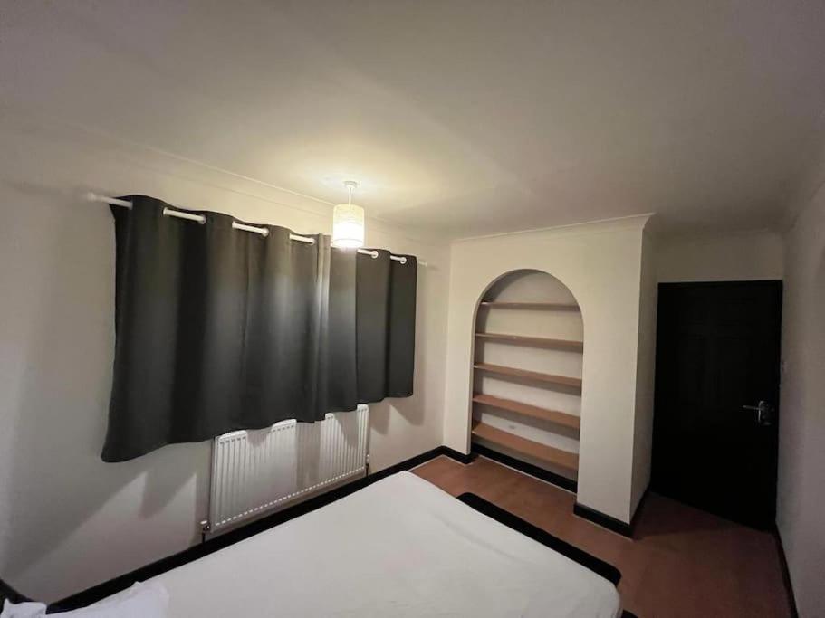 Cheerful 3 Bed House With Free Parking. Villa Nottingham Eksteriør billede
