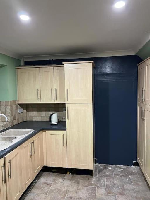Cheerful 3 Bed House With Free Parking. Villa Nottingham Eksteriør billede