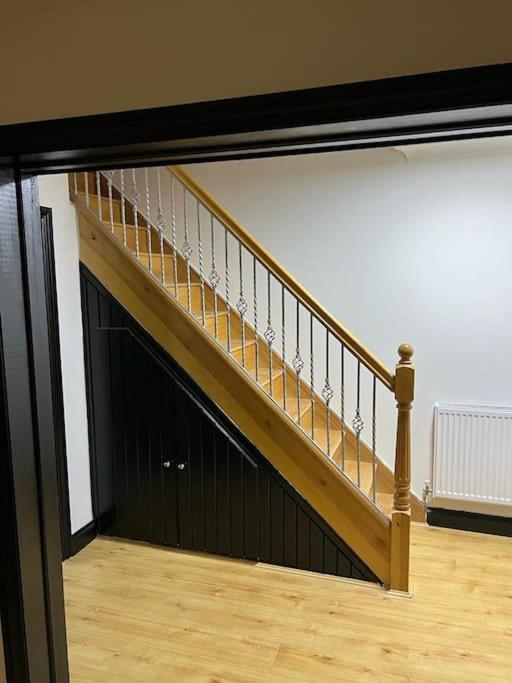 Cheerful 3 Bed House With Free Parking. Villa Nottingham Eksteriør billede